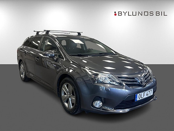 Toyota Avensis 3 of 5