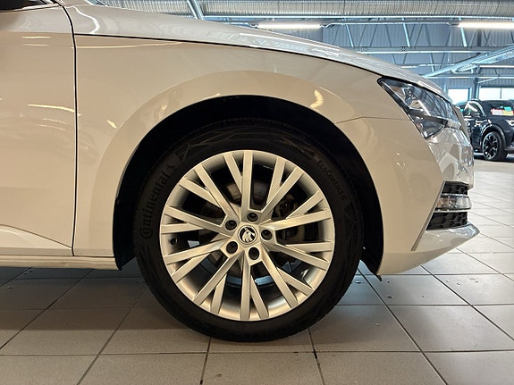 Skoda Superb 26 of 28