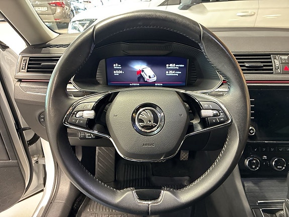 Skoda Superb 15 of 28