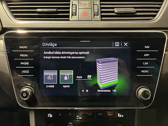 Skoda Superb 23 of 28