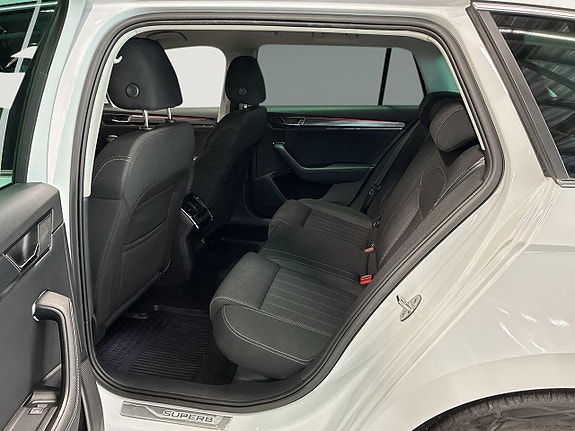 Skoda Superb 10 of 28