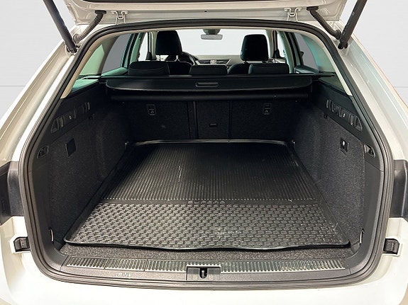 Skoda Superb 12 of 28