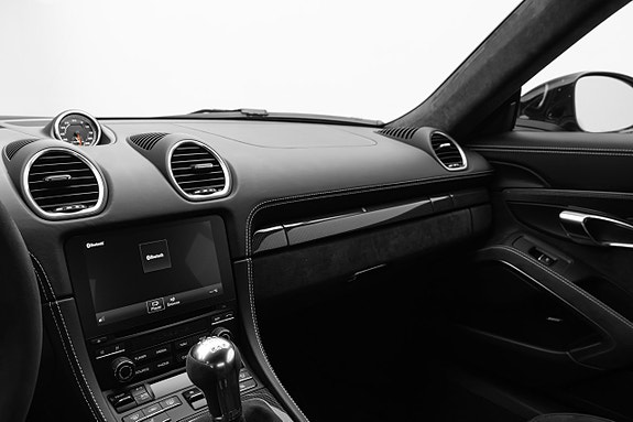 Porsche 718 Cayman GTS 12 of 30