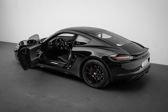 Porsche 718 Cayman GTS 8 of 30
