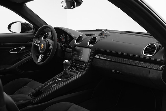 Porsche 718 Cayman GTS 26 of 30
