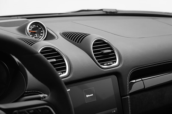Porsche 718 Cayman GTS 15 of 30