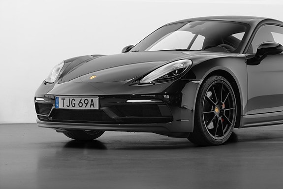 Porsche 718 Cayman GTS 21 of 30
