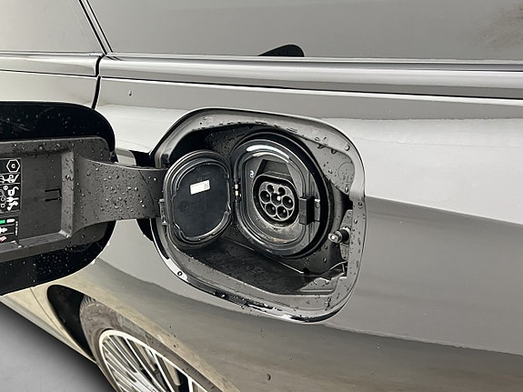Mercedes-Benz E300 19 of 30