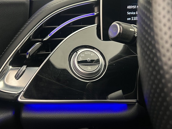 Mercedes-Benz E300 24 of 30