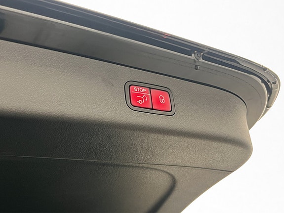 Mercedes-Benz E300 12 of 30