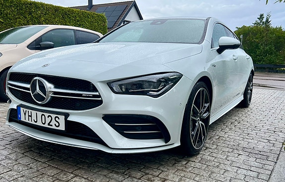 Mercedes-Benz CLA35 3 of 5