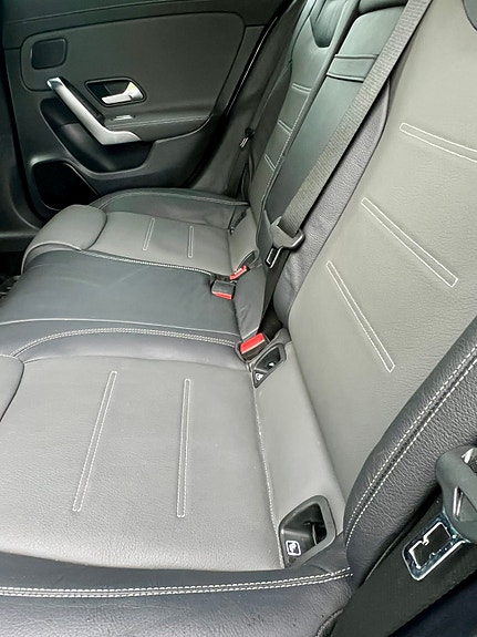 Mercedes-Benz CLA35 11 of 18