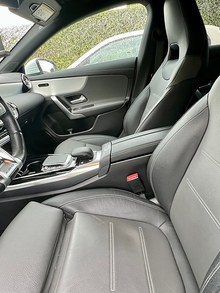Mercedes-Benz CLA35 12 of 18