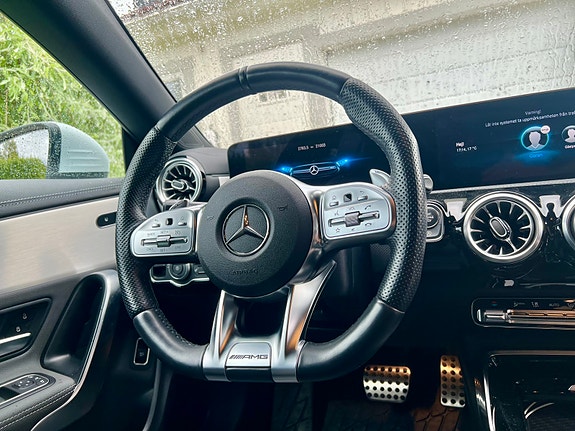 Mercedes-Benz CLA35 14 of 18
