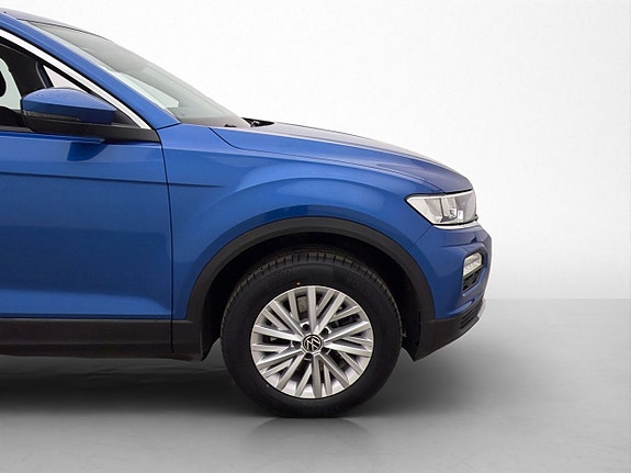 Volkswagen T-Roc 28 of 28