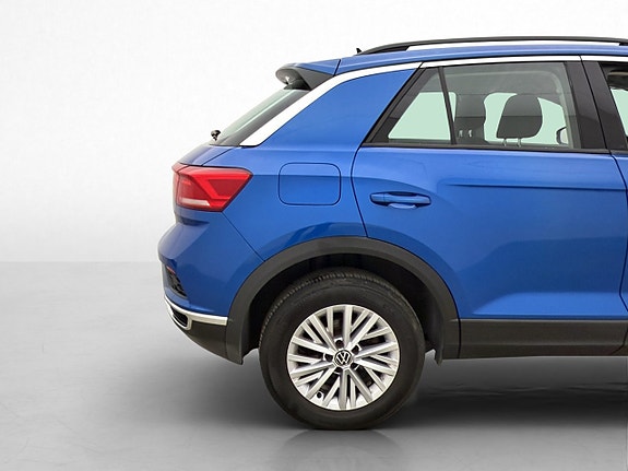 Volkswagen T-Roc 27 of 28