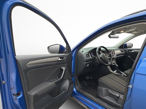 Volkswagen T-Roc 10 of 28