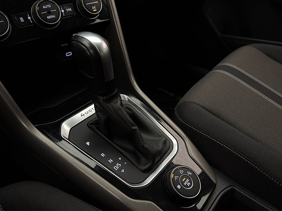 Volkswagen T-Roc 20 of 28