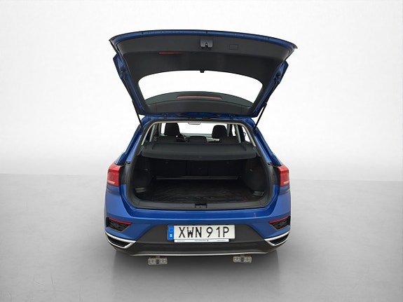 Volkswagen T-Roc 24 of 28