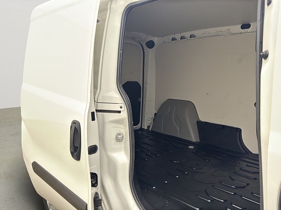 Opel Combo 11 of 26