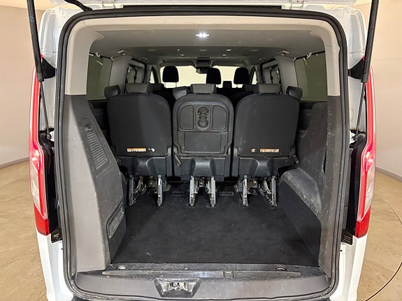 Ford Custom Tourneo 17 of 21
