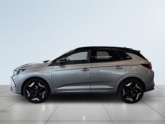 Opel Grandland X 4 of 5