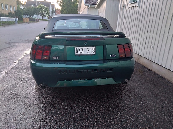Ford Mustang 5 of 5