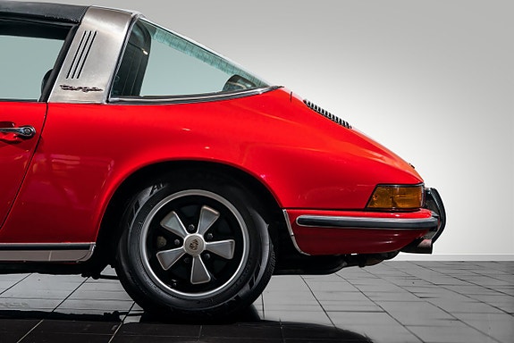 Porsche 911 7 of 15