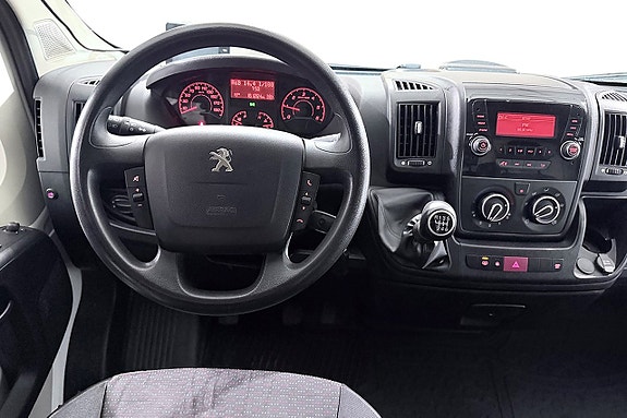 Peugeot Boxer 13 of 24