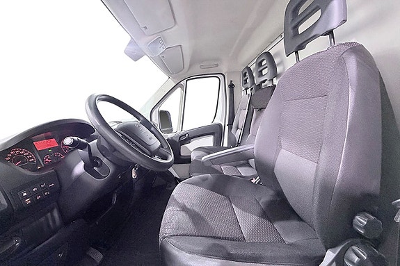 Peugeot Boxer 11 of 24