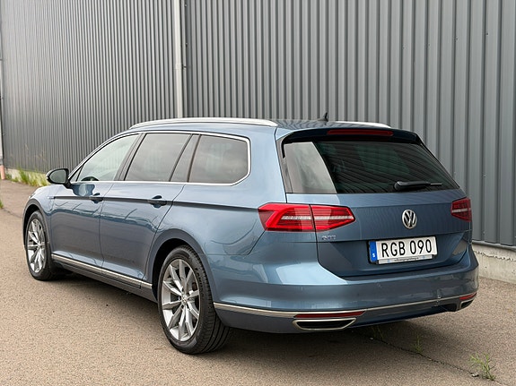 Volkswagen Passat 3 of 5