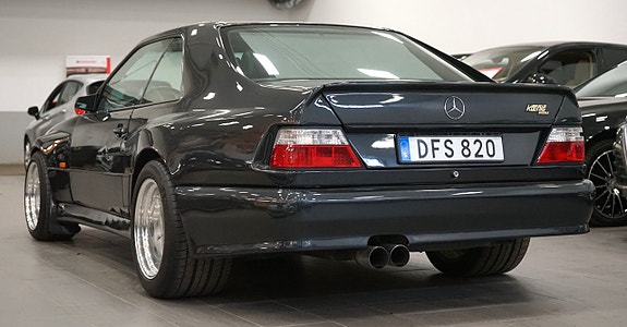 Mercedes-Benz 300 CE 3 of 5