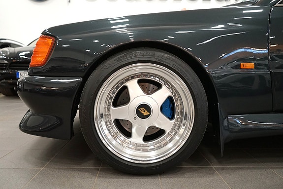 Mercedes-Benz 300 CE 20 of 22