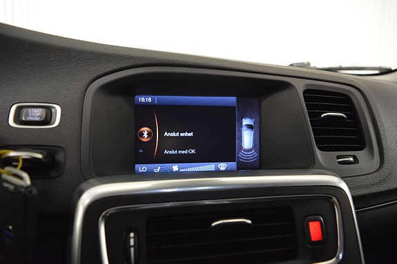 Volvo V60 8 of 15