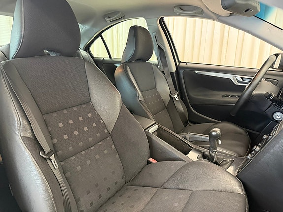 Volvo S60 7 of 21