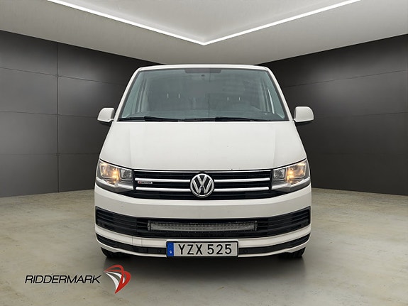 Volkswagen Caravelle 5 of 5