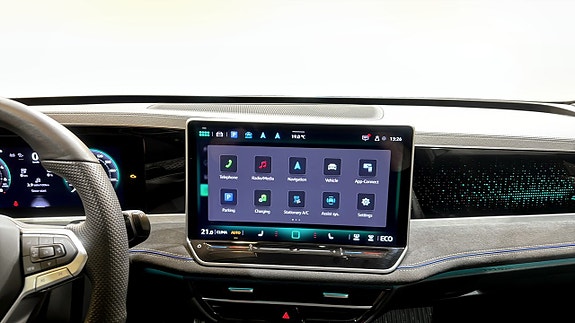 Volkswagen Passat 10 of 23