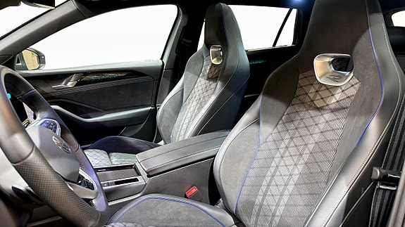 Volkswagen Passat 8 of 23