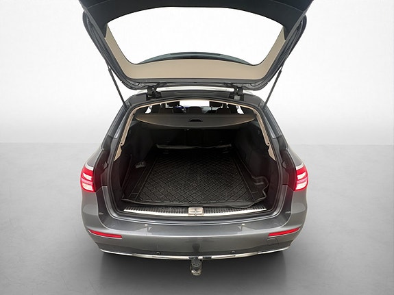 Mercedes-Benz E220 26 of 30