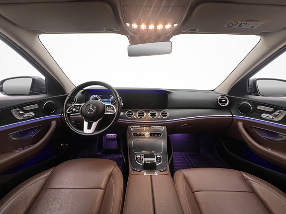 Mercedes-Benz E220 11 of 30