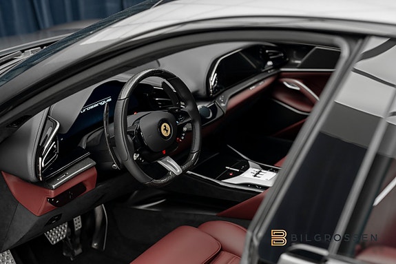 Ferrari Purosangue 19 of 30