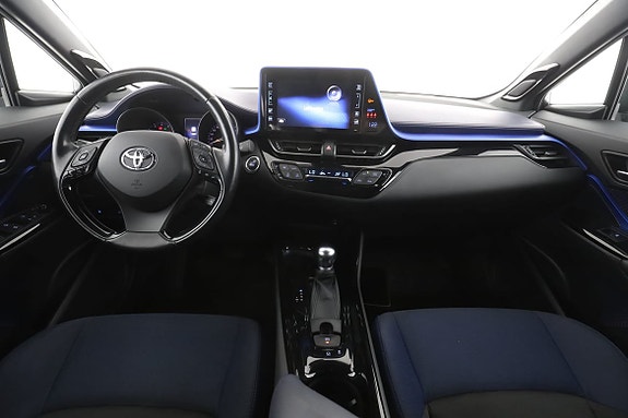 Toyota C-HR 13 of 30