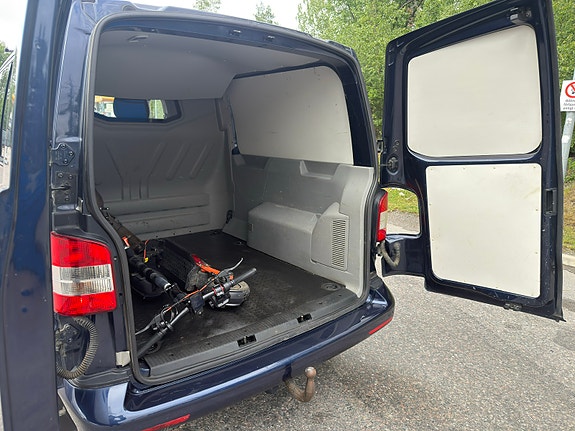 Volkswagen Transporter 7 of 15