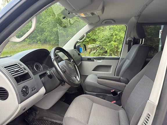 Volkswagen Transporter 9 of 15