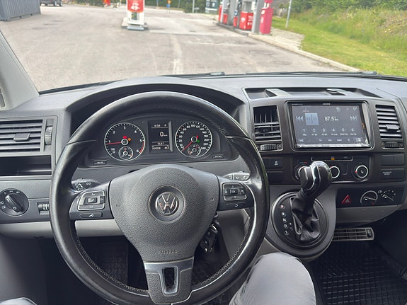 Volkswagen Transporter 11 of 15