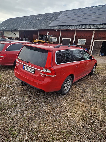 Volvo V70 6 of 13