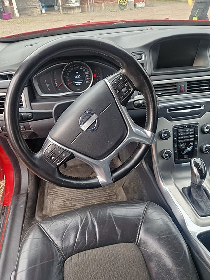 Volvo V70 13 of 13