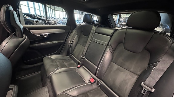 Volvo V90 10 of 22