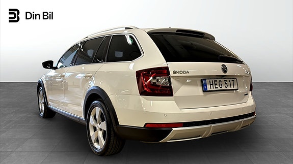 Skoda Octavia 3 of 5
