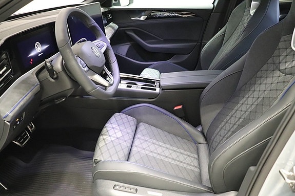 Volkswagen Passat 7 of 14